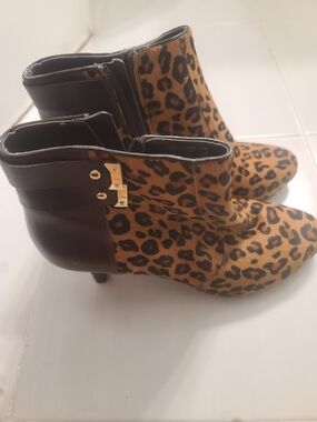 Rockport Leopard Print Ankle Booties with 2.5 Inch Heel & Gold Accents